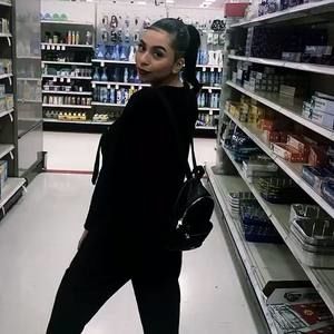 Meet your Posher, Janeth